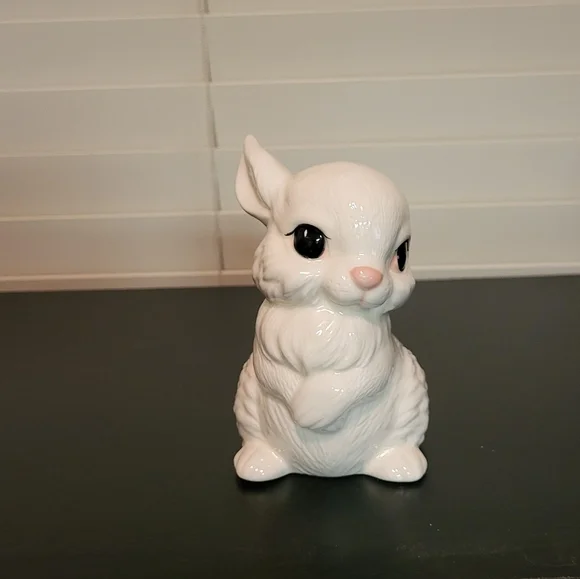 Cute Ceramic Bunny Easter - Picture 1 of 5